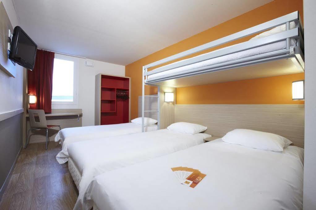 Kyriad Direct Mont De Marsan - St Avit Saint-Avit  Kültér fotó